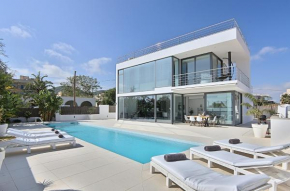 Hotel The Ultimate 5 Star Luxury Villa with Sea Views, Ibiza Villa 1023